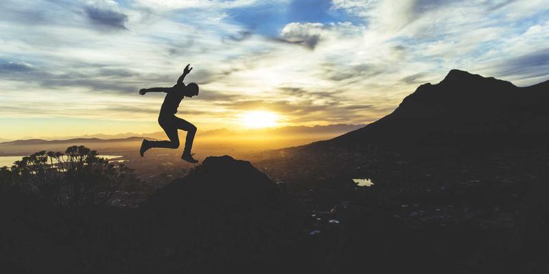 中国蓝科技引领变革：构建废旧动力电池梯次利用与闭环回收的绿色能源未来